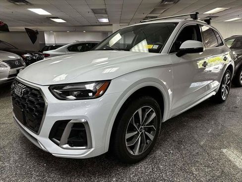 Used 2024 Audi Q5 2.0T Premium w/ Convenience Package AWD/4WD image 4