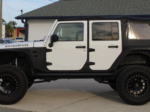Used 2016 Jeep Wrangler Unlimited Sport AWD/4WD image 2