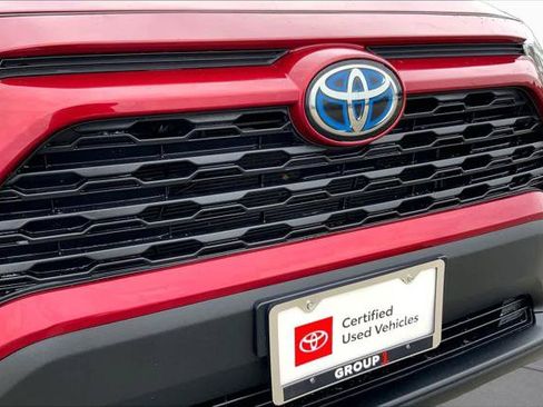 Certified 2024 Toyota RAV4 XLE Premium AWD/4WD image 29