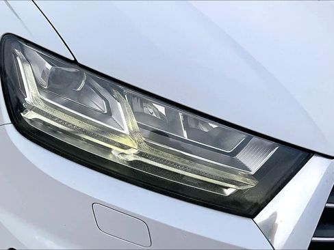 Used 2019 Audi Q7 3.0T Premium Plus w/ Premium Plus Package image 24