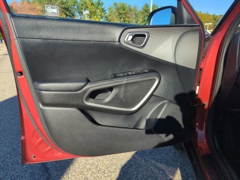 Used 2021 Kia Soul LX image 13