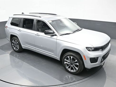 Used 2024 Jeep Grand Cherokee L Overland image 47