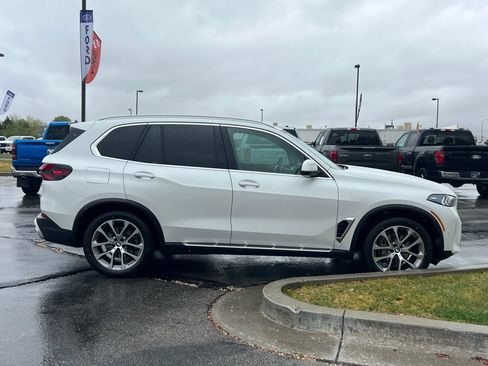 Used 2024 BMW X5 xDrive40i w/ Premium Package AWD/4WD image 5