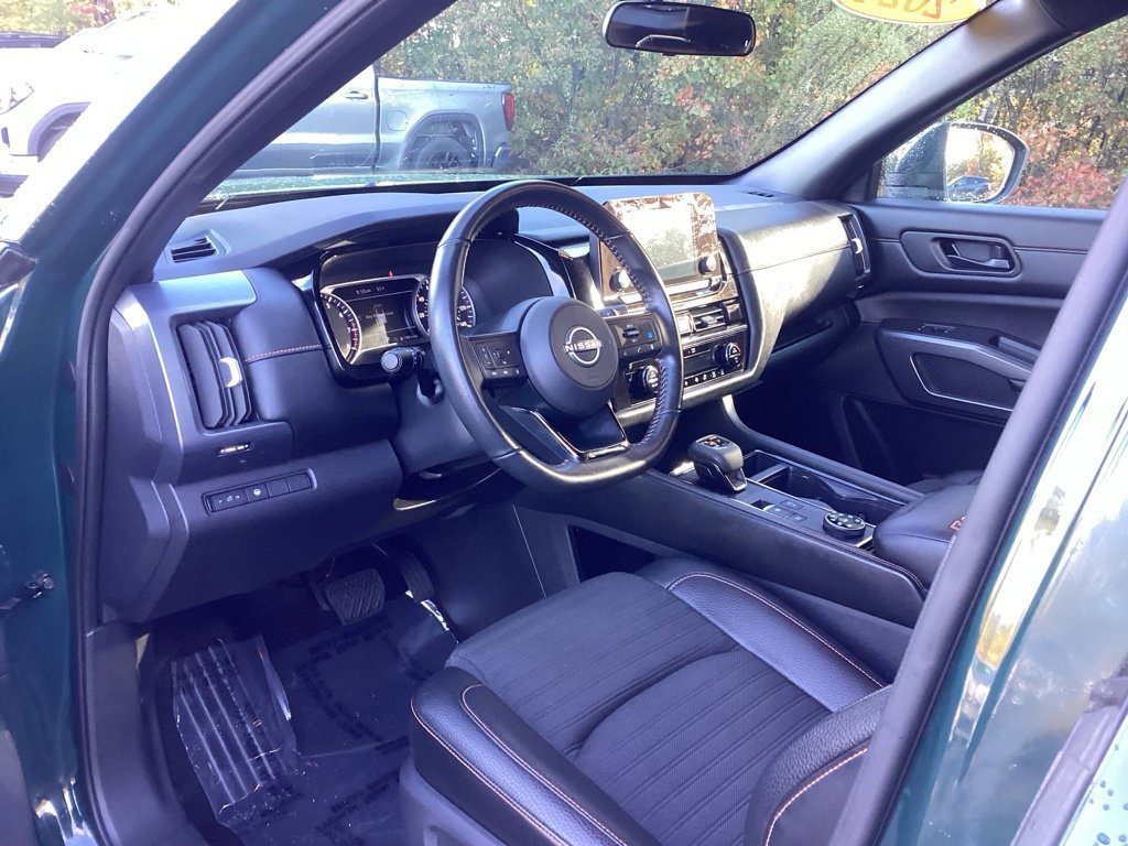 Used 2024 Nissan Pathfinder Rock Creek AWD/4WD image 12