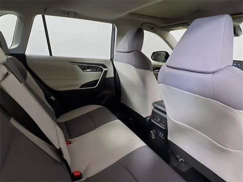 Used 2020 Toyota RAV4 XLE image 10