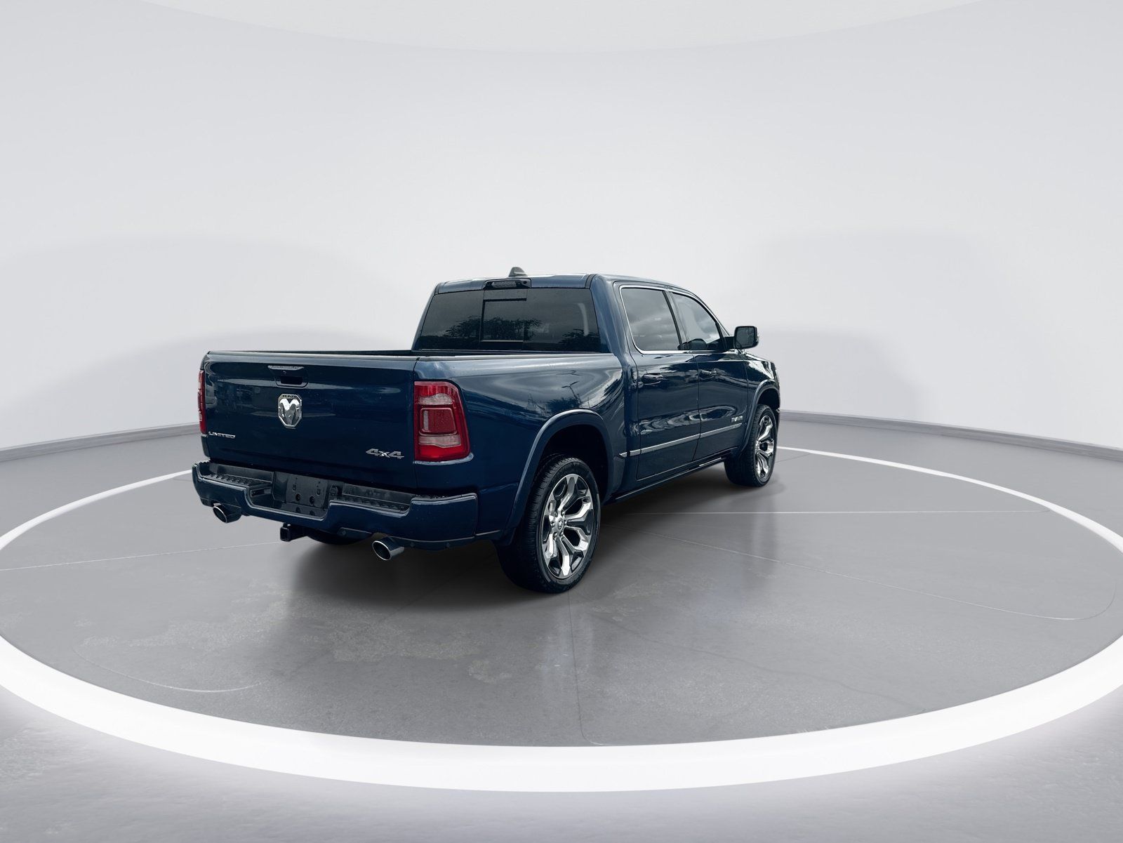 Used 2023 RAM 1500 Limited AWD/4WD image 9