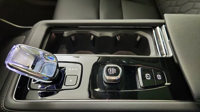 Used 2027 Volvo XC90 B6 Plus AWD/4WD image 17