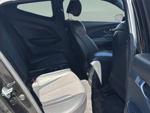 Used 2019 Hyundai Veloster Turbo FWD image 12