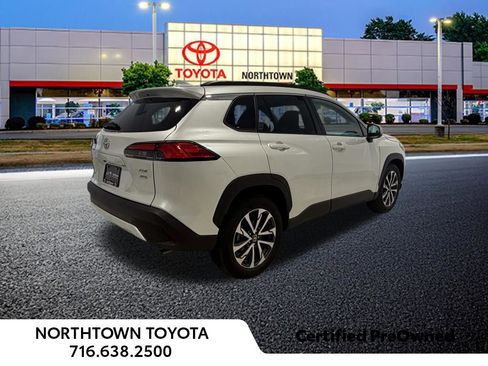 Used 2023 Toyota Corolla Cross XLE AWD/4WD image 13