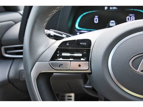 Certified 2025 Hyundai Elantra Sport FWD image 18