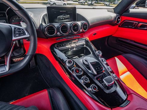 Used 2018 Mercedes-Benz AMG GT C image 25