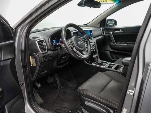 Used 2022 Kia Sportage LX image 17