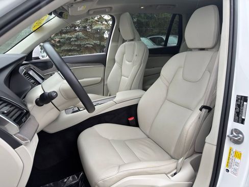 Used 2023 Volvo XC90 B6 Plus w/ Protection Package AWD/4WD image 30