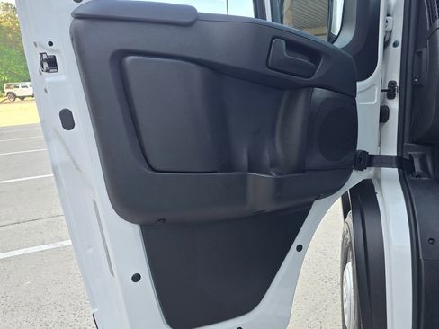 Used 2025 RAM ProMaster 2500 FWD image 35