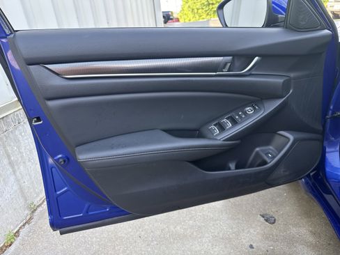 Used 2019 Honda Accord Sport image 7