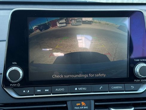 Used 2024 Nissan Altima 2.5 SR FWD image 23