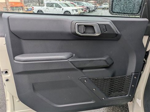 New 2025 Ford Bronco 4-Door image 11