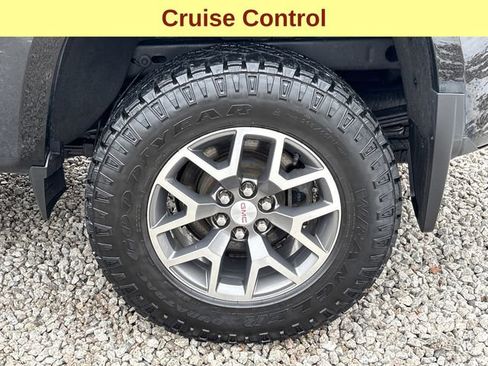 Used 2022 GMC Canyon AT4 image 9