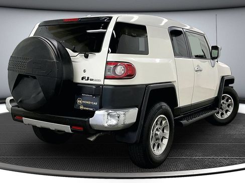 Used 2013 Toyota FJ Cruiser 4WD w/ Upgrade Pkg image 6