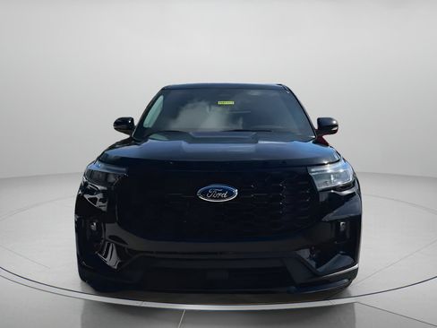 New 2026 Ford Explorer ST-Line w/ ST-Line Street Pack image 8