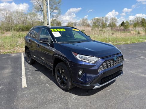 Used 2020 Toyota RAV4 XSE w/ XSE Grade Weather Package image 8
