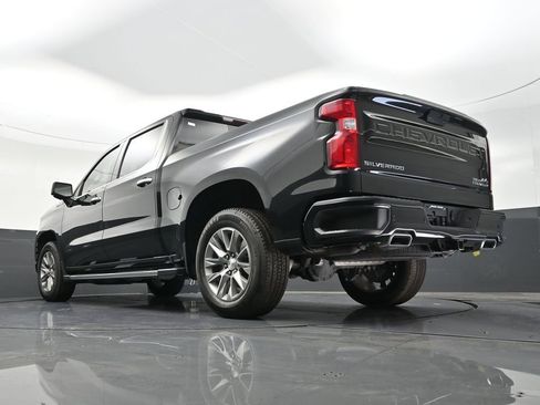 Used 2021 Chevrolet Silverado 1500 High Country image 25