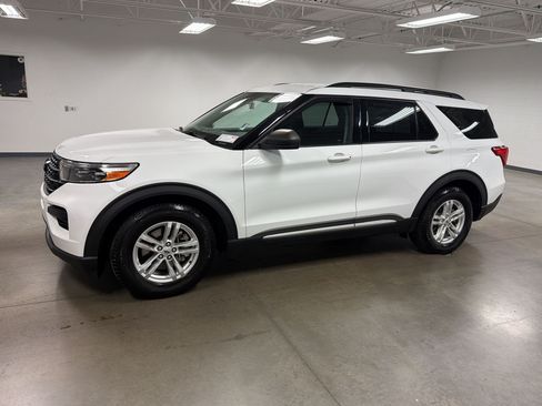 Used 2021 Ford Explorer XLT RWD image 24