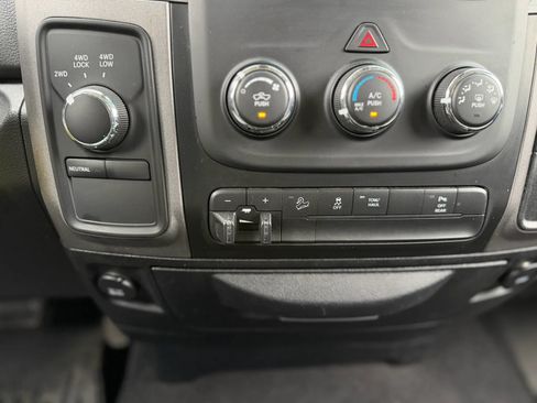 Used 2018 RAM 2500 Tradesman w/ Chrome Appearance Group AWD/4WD image 22