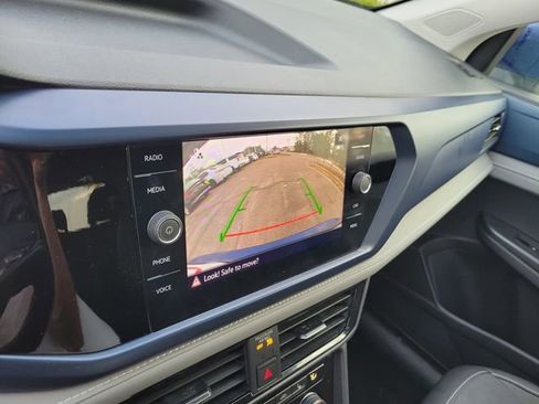 Used 2024 Volkswagen Taos SE image 21