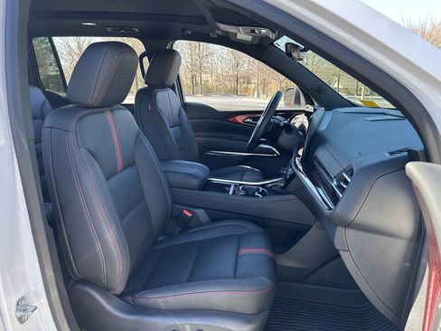 Used 2025 Chevrolet Traverse RS w/ LPO, Floor Liner Package image 51