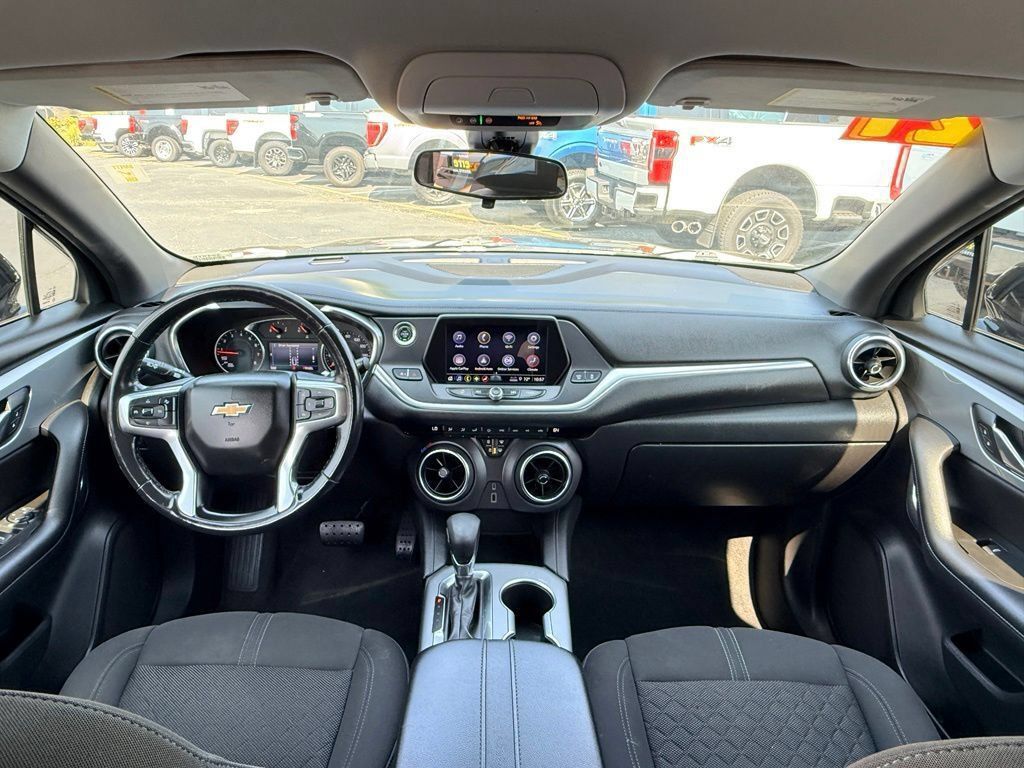 Used 2021 Chevrolet Blazer LT FWD image 13