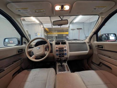 Used 2011 Ford Escape XLT w/ 201A Rapid Spec Order Code AWD/4WD image 32