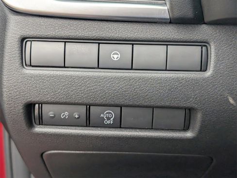 Used 2023 Nissan Rogue SV image 25