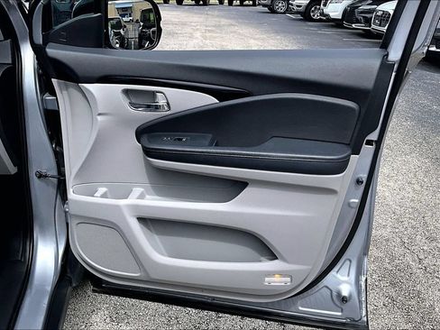 Used 2020 Honda Pilot Elite image 26