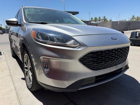 Used 2022 Ford Escape SEL FWD image 2