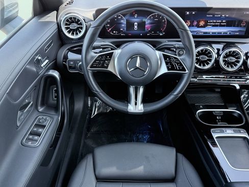 Used 2025 Mercedes-Benz CLA 250 image 60