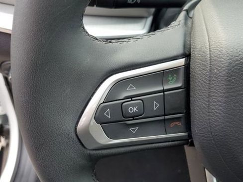 Certified 2024 Jeep Compass Limited image 9