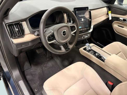 New 2026 Volvo XC90 B6 Plus w/ Protection Package Premier AWD/4WD image 4