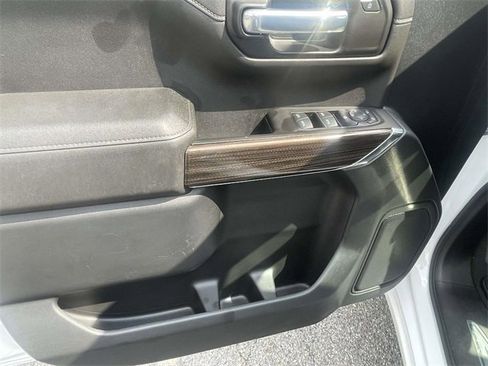 Used 2021 Chevrolet Silverado 1500 LT w/ Convenience Package II image 16