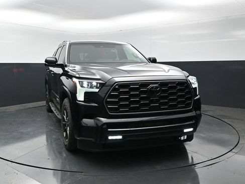 Used 2024 Toyota Sequoia Platinum w/ TRD Off-Road Package AWD/4WD image 5