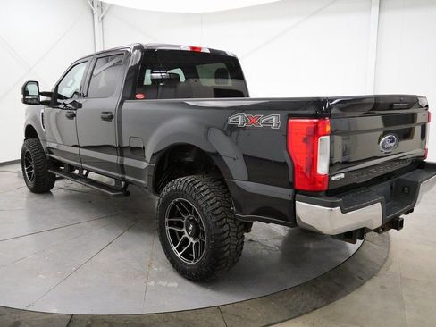 Used 2019 Ford F250 XLT image 5