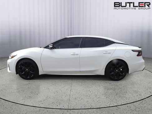 Used 2019 Nissan Maxima SR w/ Premium Package image 4