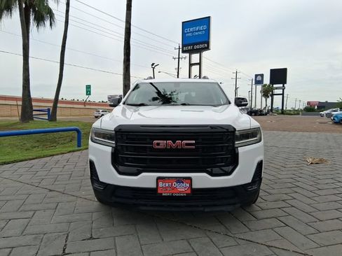 Used 2021 GMC Acadia SLE w/ Driver Convenience Package FWD image 2