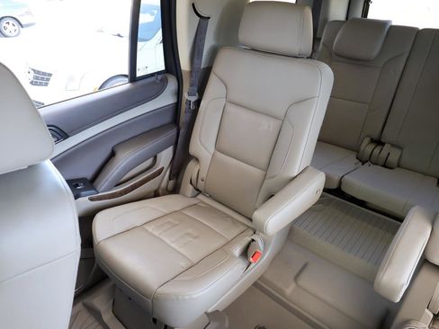 Used 2020 Chevrolet Tahoe LT RWD image 23
