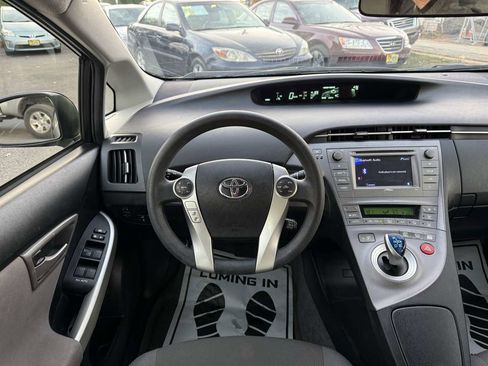 Used 2015 Toyota Prius Two image 14