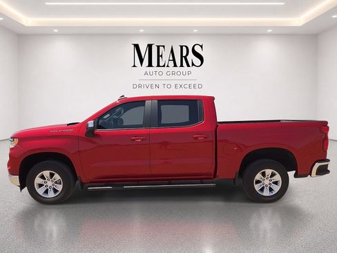 Used 2023 Chevrolet Silverado 1500 LT RWD image 2
