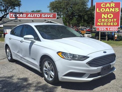 Used 2018 Ford Fusion SE FWD image 1