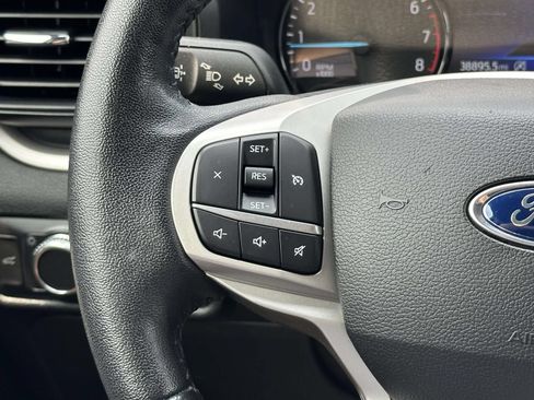 Used 2021 Ford Explorer XLT AWD/4WD image 23