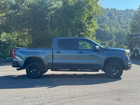 Certified 2024 Chevrolet Silverado 1500 Custom Trail Boss w/ LPO, Dark Essentials Package AWD/4WD image 8