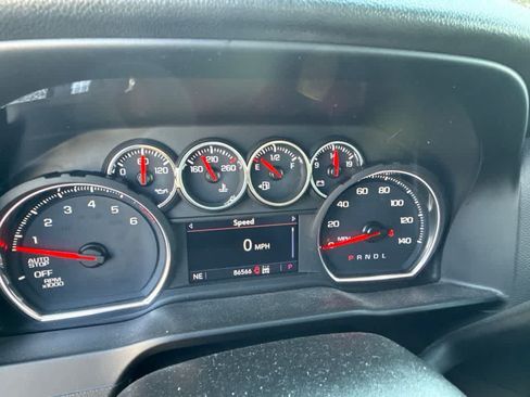 Used 2019 Chevrolet Silverado 1500 RST AWD/4WD image 18
